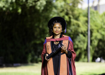 Nkqubo Yokugqibela: Khonza uNkosikazi uYolo Oluhlaza