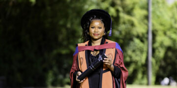 Nkqubo Yokugqibela: Khonza uNkosikazi uYolo Oluhlaza